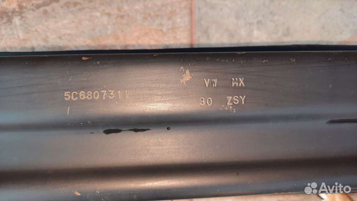 Усилитель бампера jetta