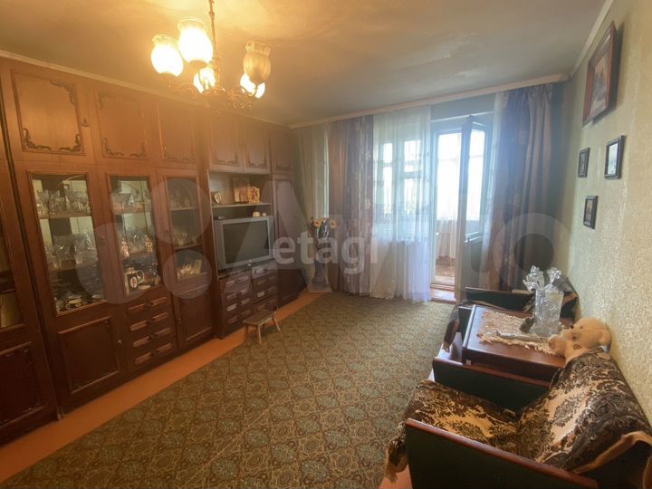 2-к. квартира, 48 м², 8/10 эт.