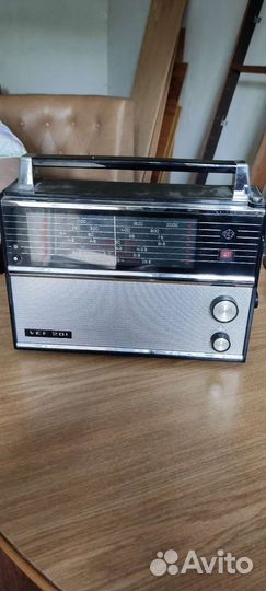 Радиоприемник СССР (vef 201)