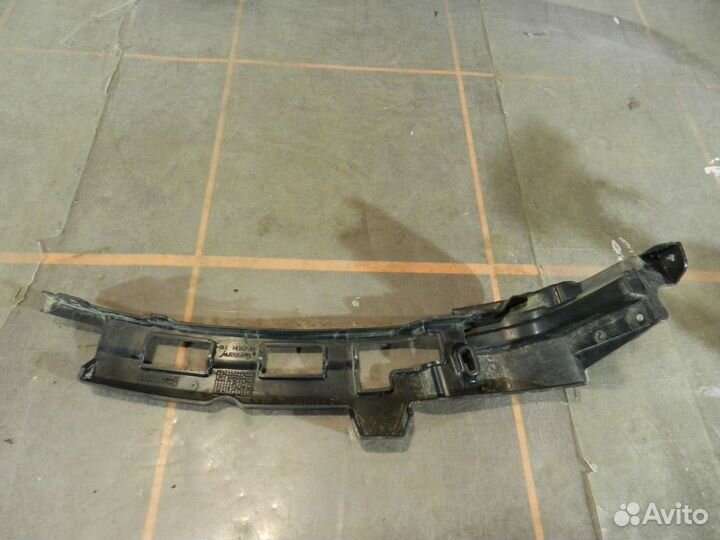 Кронштейн бампера правый-Mercedes-Benz GLA-X156