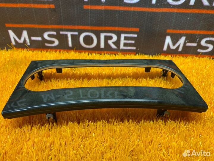 Накладка панели Mercedes-Benz C-Class W204 271.950