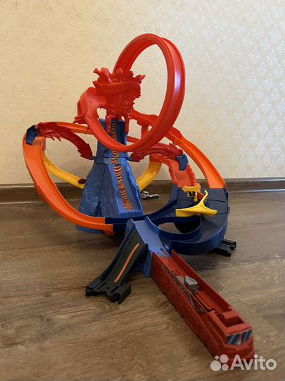 Гоночный трек hot wheels