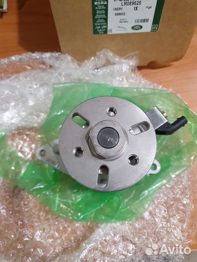 Водяной насос LR089625 Land Rover