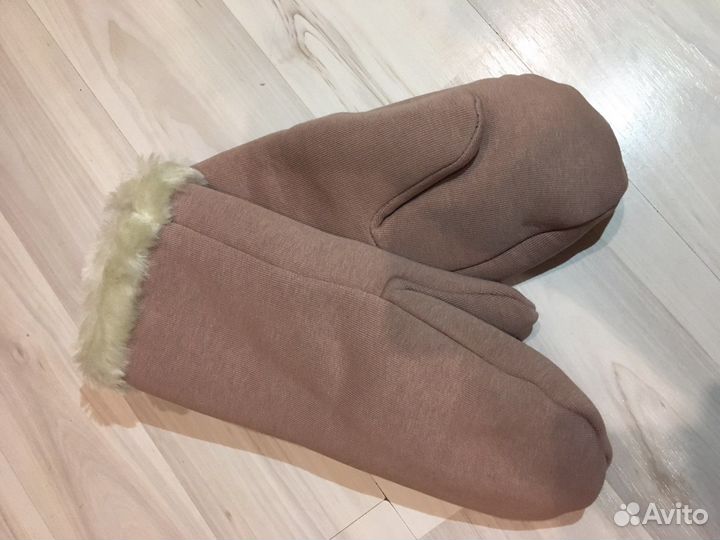 Варежки меховые женские