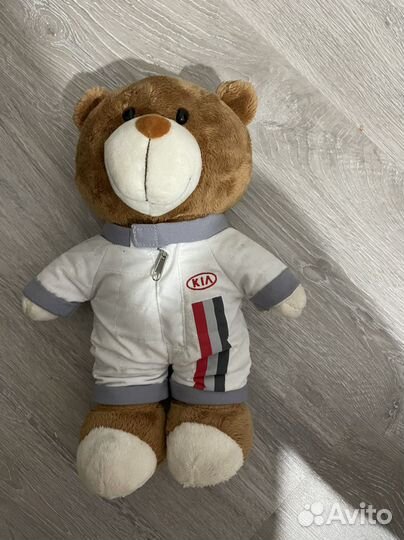 Плюшевый медведь Kia новый