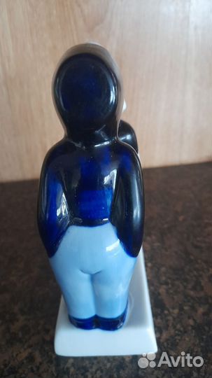 Фарфоровые статуэтки поцелуй