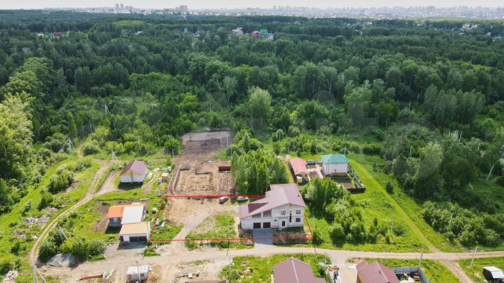 Коттедж 328 м² на участке 16 сот.