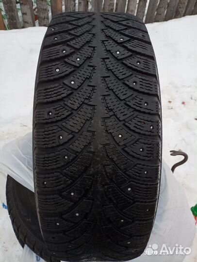 Nokian Tyres Hakkapeliitta 4 215/60 R16