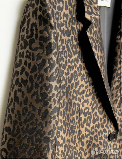 Однобортный блейзер из жаккарда