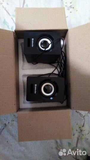 Колонки компьютерные 2.1 Defender V10