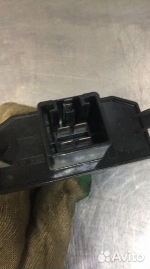 Резистор печки Ford Focus 3 2011