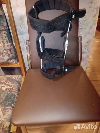 Наколенник ортопедический