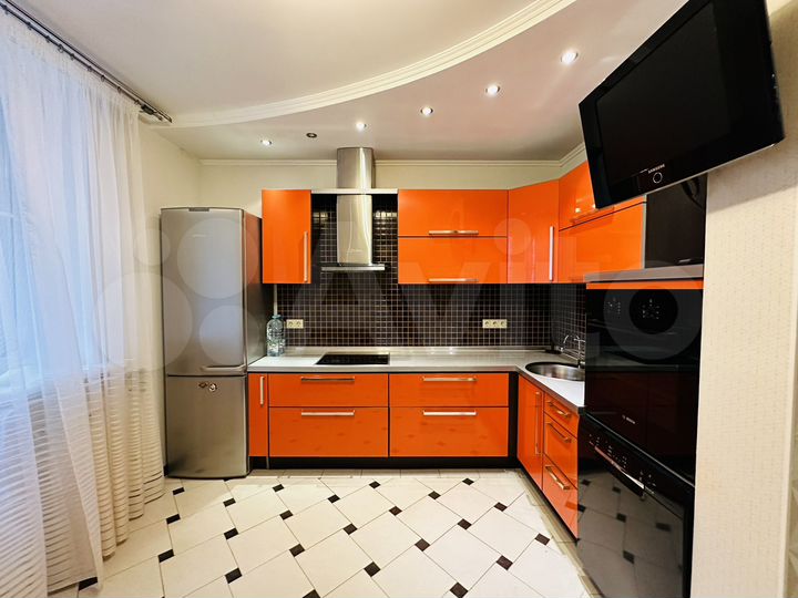 1-к. квартира, 52 м², 2/25 эт.