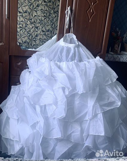 Кринолин подъюбник