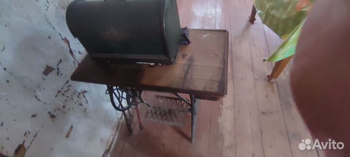 Швейная машина сингер