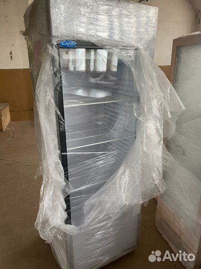 Витринный холодильник