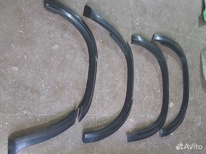 Расширители арок Тойота Ленд Крузер 200