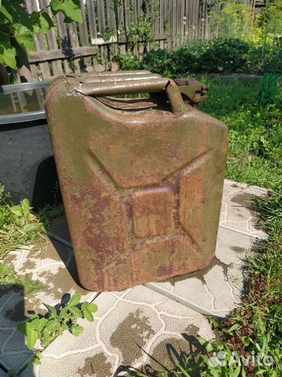 Канистра 20л