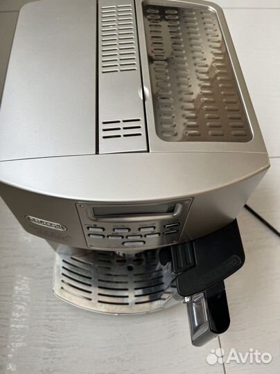 Кофемашина delonghi magnifica cappuccino