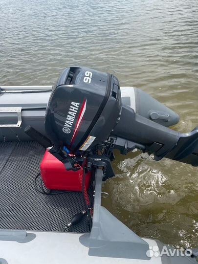 Продаю лодку пвх с мотором ямаха 9.9(15)