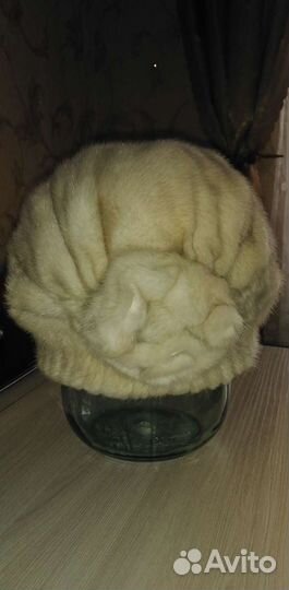 Шапка берет норковый