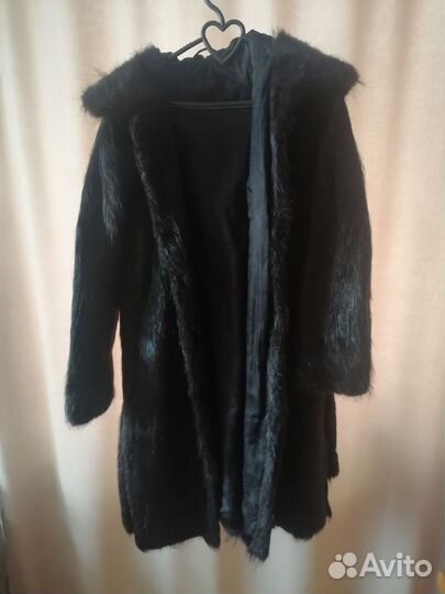 Шуба из нутрии с капюшоном