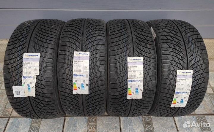 Michelin Pilot Alpin 5 245/40 R18 97V