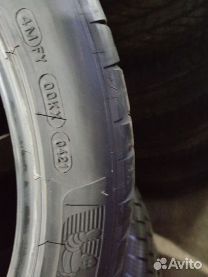 Michelin Pilot Sport 4 S 285/35 R20 и 305/30 R20 104Y