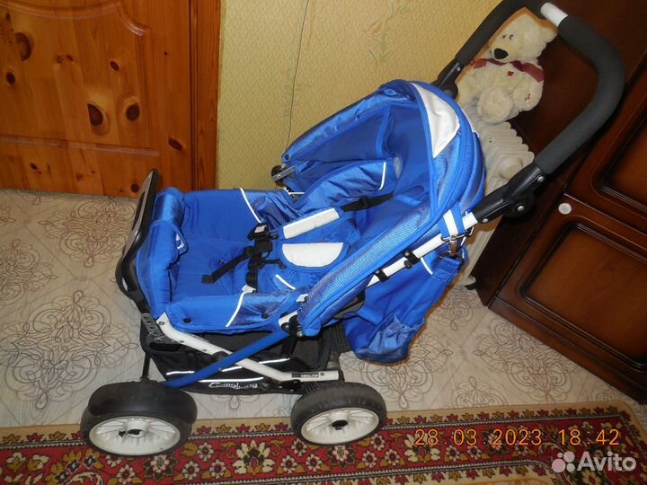 Прогулочная коляска