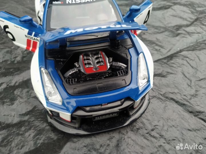 Модель Nissan gtr