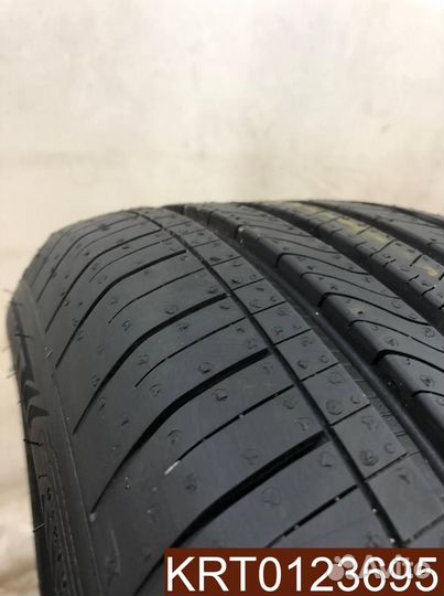 Goodyear Assurance Triplemax 215/55 R16 93V