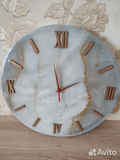 Часы из эпоксидной смолы