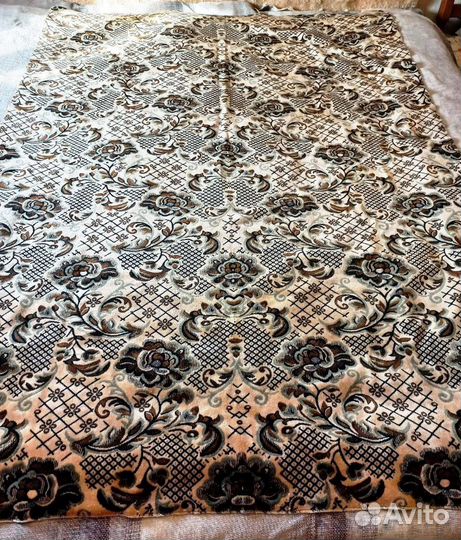 Покрывало ворсистое и велюровое + накидки, СССР