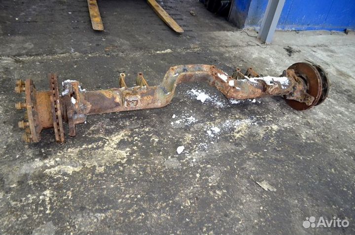 Балка вспомогательного моста MAN TGA 26.430 (01.00