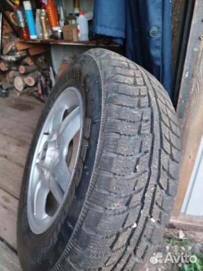 Продам 4 колеса стояли на cr-v 27000 торг