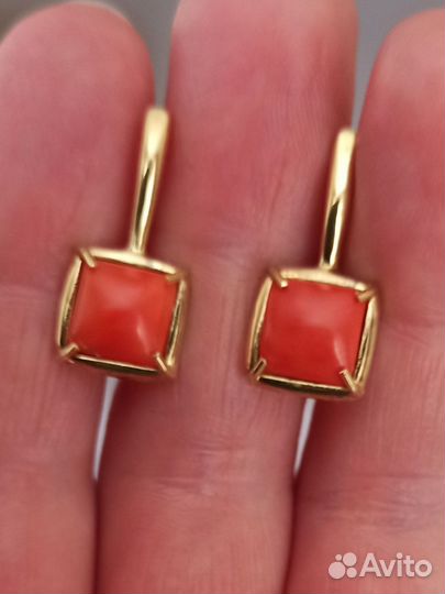 Серьги с натуральными кораллами серебро