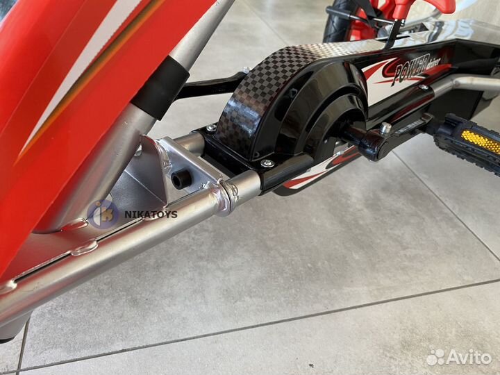 Веломобиль (педальная машинка) от 9 лет