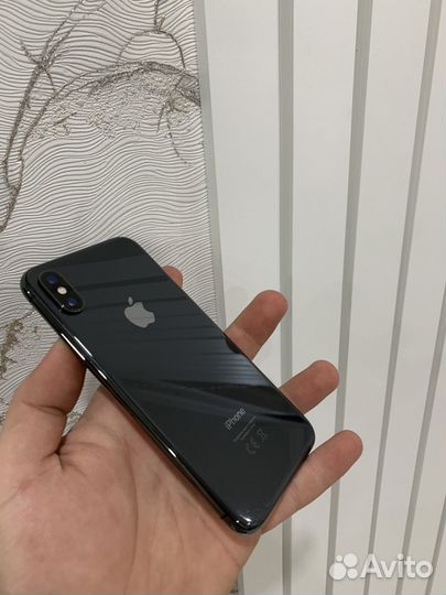 iPhone X, 64 ГБ