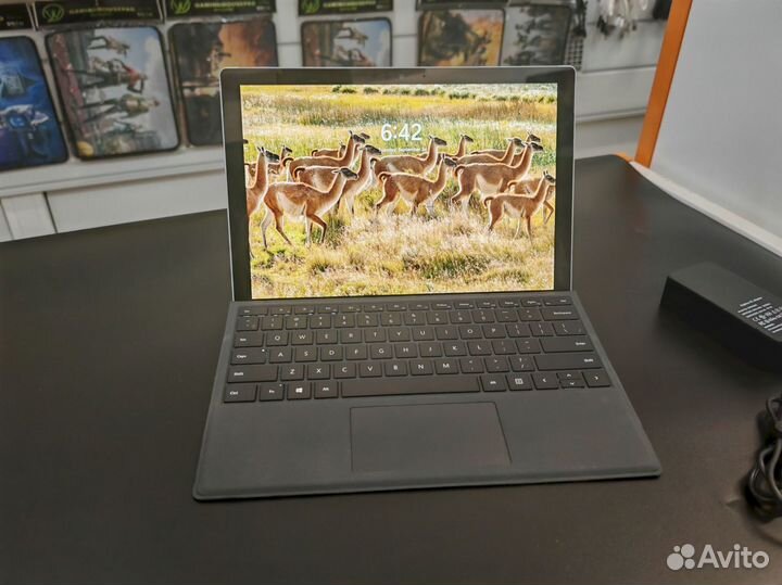 Microsoft surface pro 6\i5\8+256\идеальное состоян