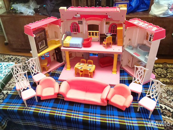 Домик кукольный