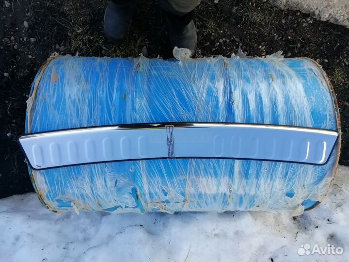 Накладка на бампер Nissan Terano