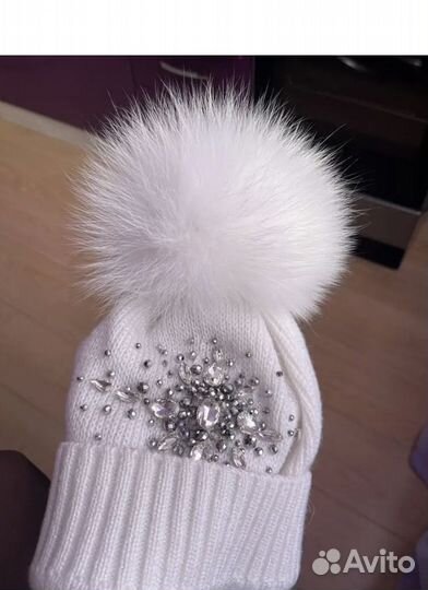 Шапка женская вязаная белая