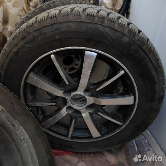 Колеса зимние 175 65 r14 бу