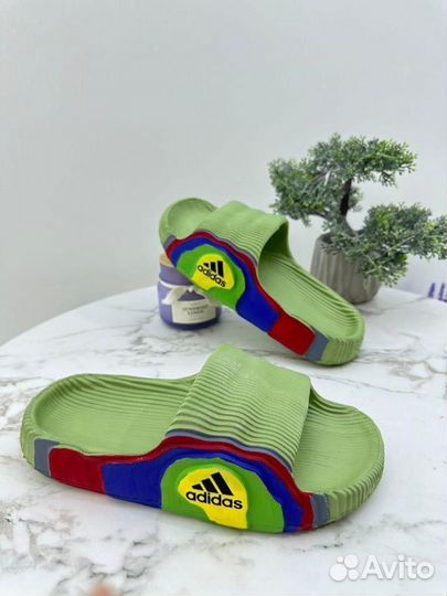 Шлепанцы adidas