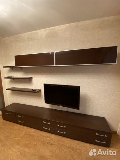 Стенка в гостиную