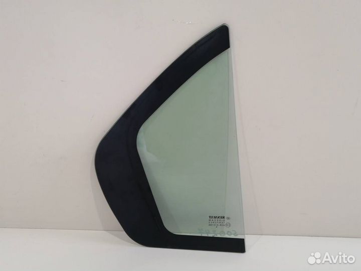 Стекло двери задней левой форточка Renault Logan 2