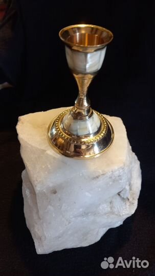 Подсвечник на кварце. Натуральный камень