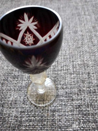 Графин рубинового стекла