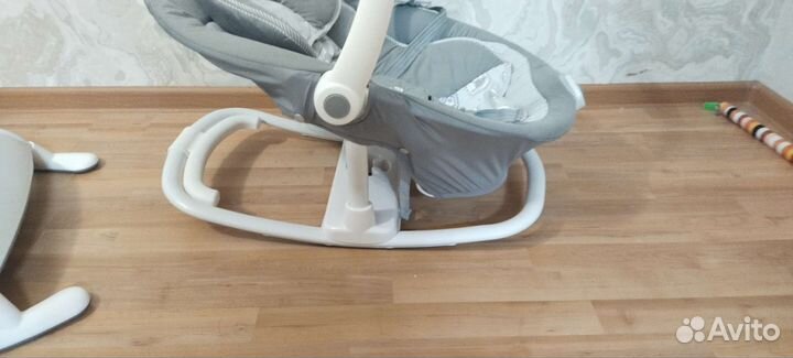 Шезлонг детский joie