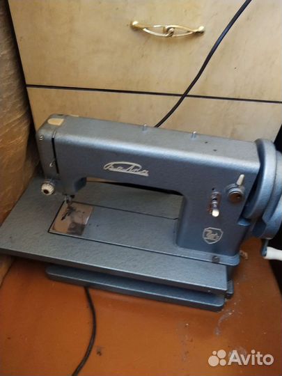 Швейная машина белка